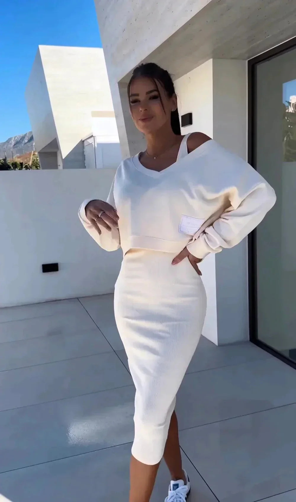 Sarah | Two-piece Set with Top and Midi Skirt