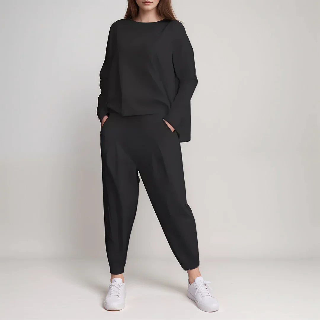 Serenity | Comfortable Two-piece Set with Round Neckline